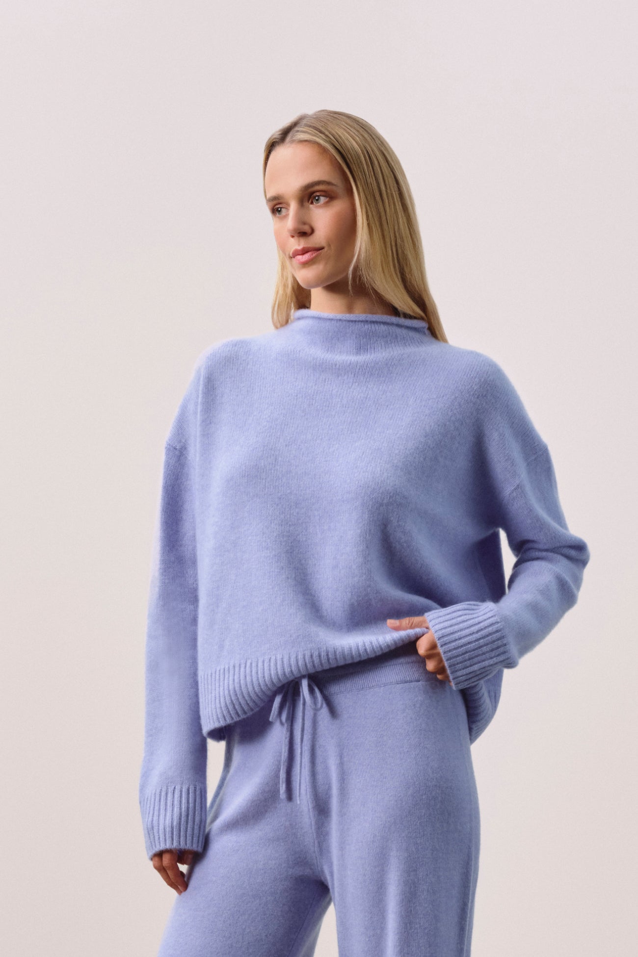 COSETTE CASHMERE ROLLNECK SWEATER